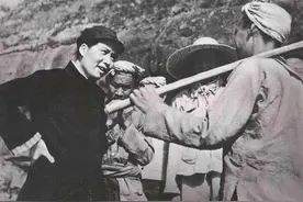 红四军总计三个师，除了朱毛两位军级领导，三个师长分别是谁？图片