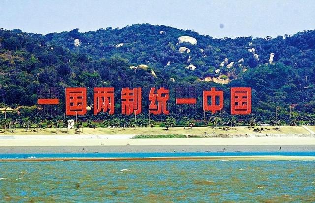 打破32年惯例，乌克兰专机降落台湾，逼大陆军援俄罗斯？