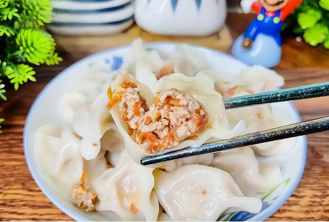 明日立冬，无论有钱没钱，牢记：1不去，2不洗，3要吃，迎冬纳福