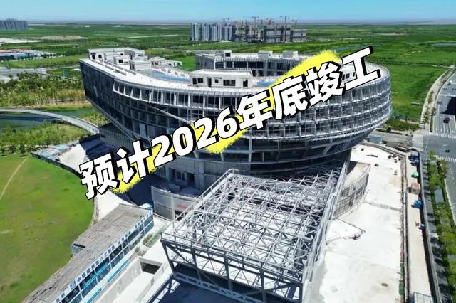上海临港惊现“太空潜水池”!地上22米,体验“人在空中游”!