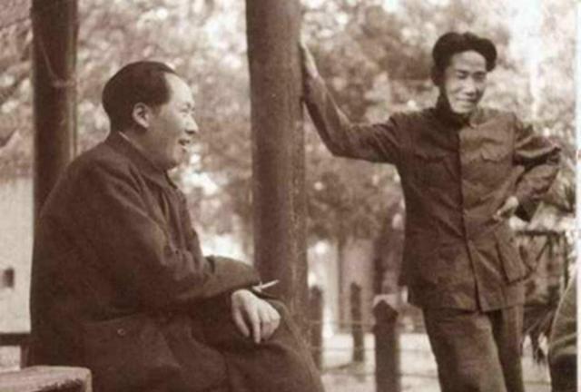 1951年，国民党官员妻子闯入中南海，毛主席怒斥：没带点东西来？
