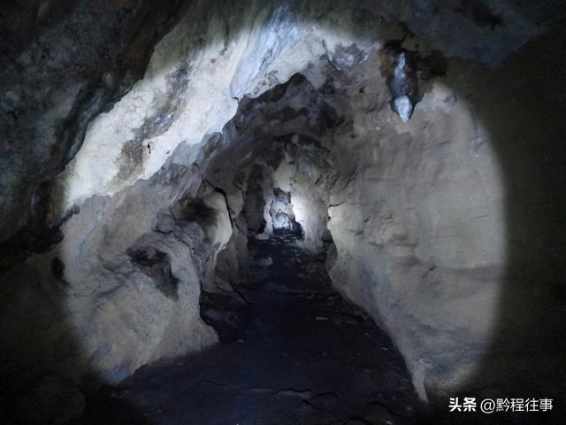 寻找一个古人类遗址不遇，居然无意间发现了一个躲匪洞