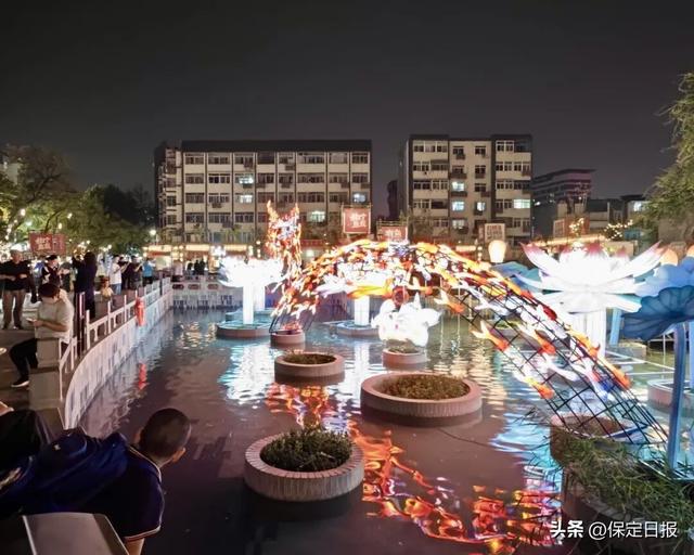 西大街国庆假期首日客流总数超9.4万人次
