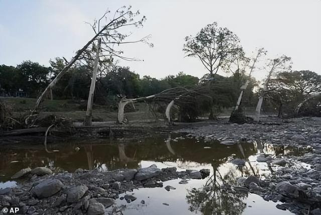 局势失控？79岁川普确诊患病，美多地揭竿而起，中国抛280亿美债