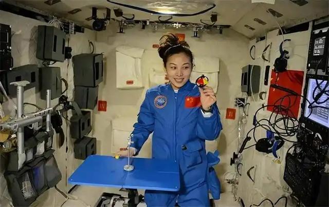 女航天员飞往太空前，为什么要吃避孕药？这是为了防止发生什么？