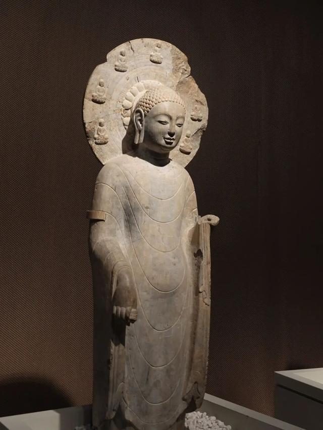 青州博物馆笔记，与他们对视三秒你能不能忍住不笑？青州的微笑