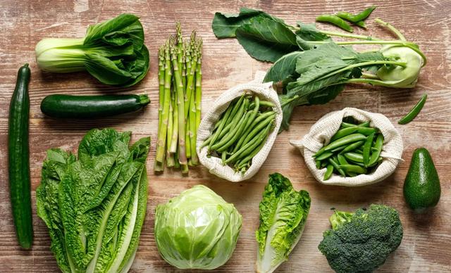 央视紧急曝光！这三类毒蔬菜全国流通	，买菜切记避开三样！