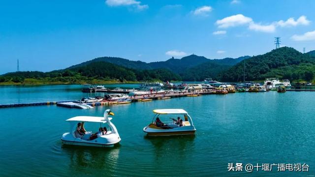 解锁超值“双节”盛宴！国庆中秋玩转武当山！白天黑夜不重样