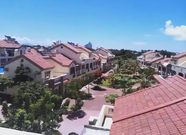 三亚地位不保？东北人悄悄换目的地，一去西双版纳就不想回来了