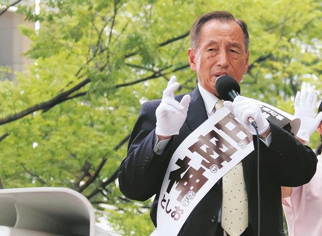 惹完中国惹美国？高市盟友反咬：日本没有偷袭珍珠港，是美国栽赃