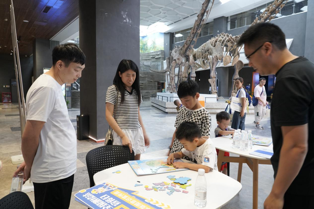 科普课堂、拼图挑战……重庆开展系列活动倡导规范使用标准地图