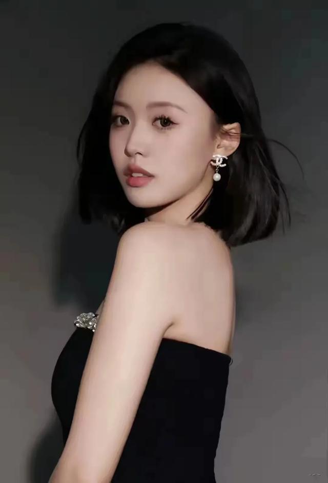 徐子尧，杨柳细腰，曼妙身材：写真欣赏。