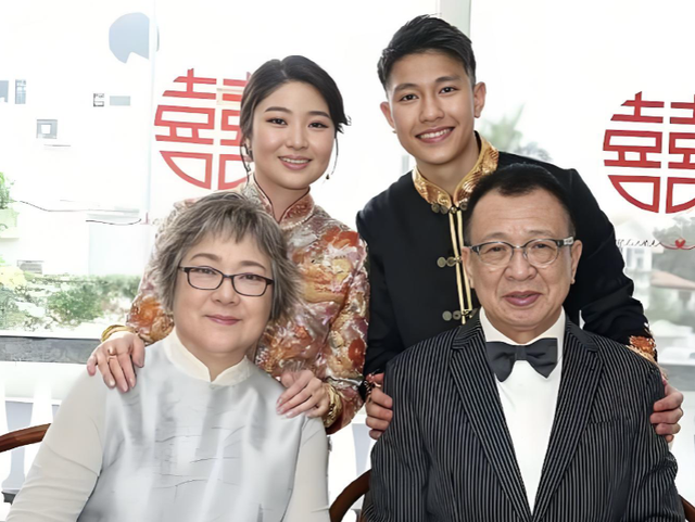 老戏骨许绍雄去世，豪门公子甘当绿叶，76年人生成就欢喜哥传奇