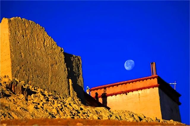 穿越阿里，才算真正到过西藏！万山之祖与百川之源在此相遇。