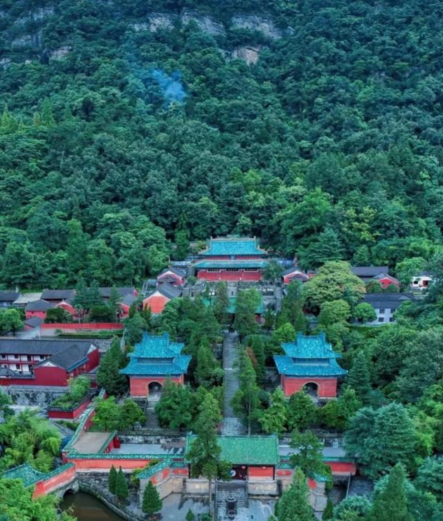 暑期收尾冲刺！武当山5条一日游路线承包您的快乐