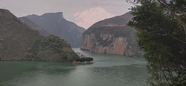 七律·长江三峡游（平水韵）