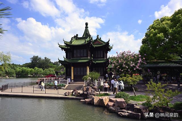游览心仪已久的扬州瘦西湖，领略自然美景感受人文底蕴，回味无穷