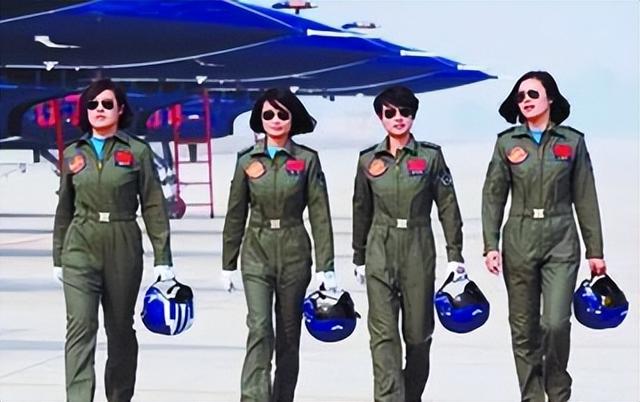 阅兵上运20女机长找到了！又美又飒，丈夫更强，履历让人心服口服