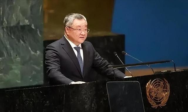 军号发文：只欠东风！中方已提前通知美方，日本恐怕后悔也来不及