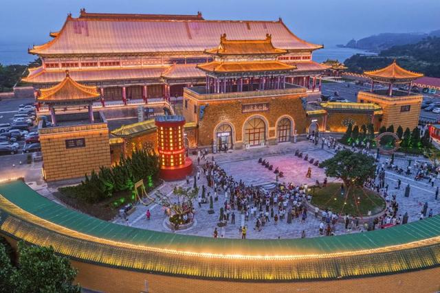荣成夜游“新地标”狂欢启幕！全新4.0玩法燃爆今夏！
