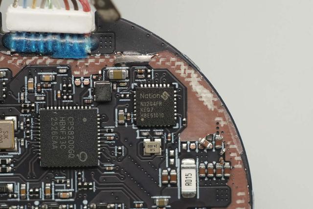 完美适配iPhone 17系列新机，谷歌25W Qi2.2磁吸无线充电器拆解
