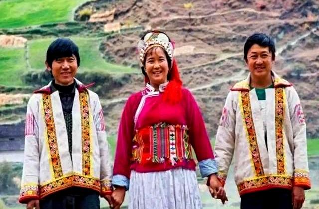 这个一妻多夫制的民族，晚上怎么过？女人直言：没有幸福可言