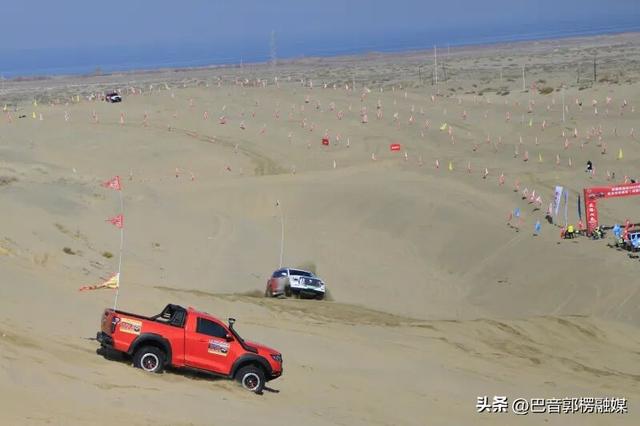 金色沙海 巅峰对决 博湖县冬季沙漠越野争霸赛激情四射