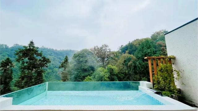 秋崃 | 深秋微凉，正好躲进邛崃山里泡个汤！