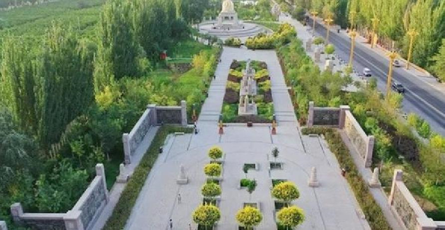 中国第一大县，相当于32个上海，人口只有八万，当地特产家喻户晓