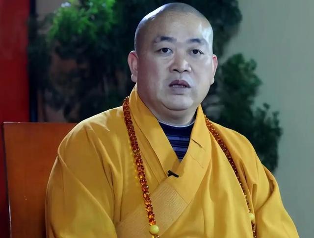挖出来了！释永信大哥被曝盖会所、打村民,现亲弟被抓后美美隐身