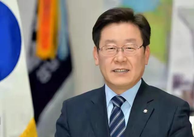 李在明确定缺席我国阅兵后，我国有一个特殊安排，反将韩国一军