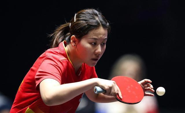 WTT香港总决赛！雨果夫妇惨败，张本美和剃光头，莎头率国乒恶战