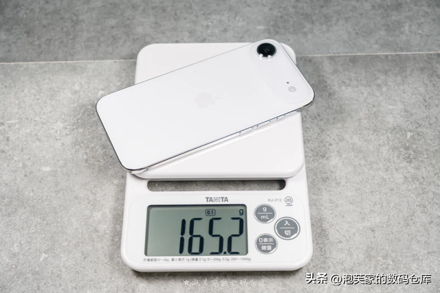 太薄了 折叠屏前瞻？港版iPhone Air体验 续航真不差 17plus青春版！