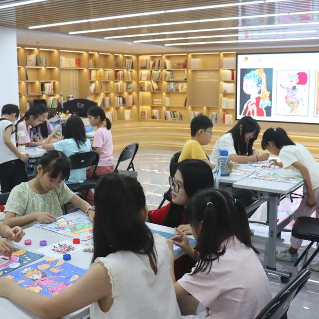 青春助力“百千万工程” ｜广州城市理工学院“璀璨之星”实践团:当非遗遇上AI，传统与科技的美学对话