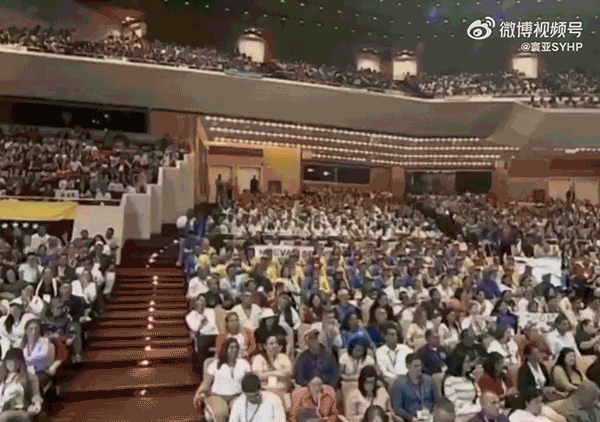 比尔盖茨爆料自己最爱用的手机：是三星老总免费送的Fold折叠屏