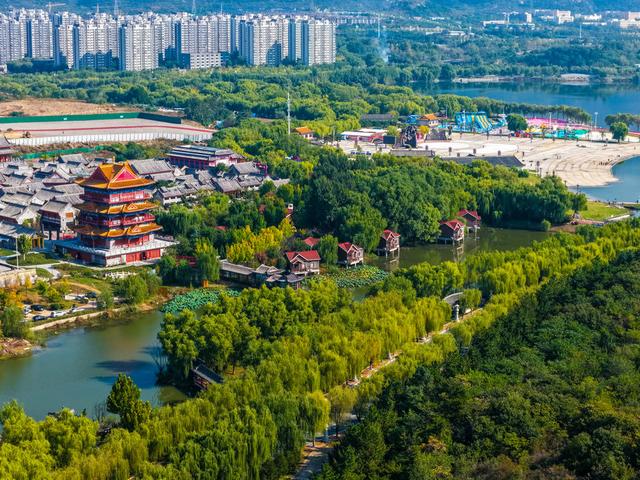 深秋泰安陡山河