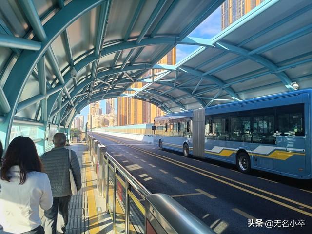 厦门BRT简直是快速公交的天花板，国内大城市应该大力推广