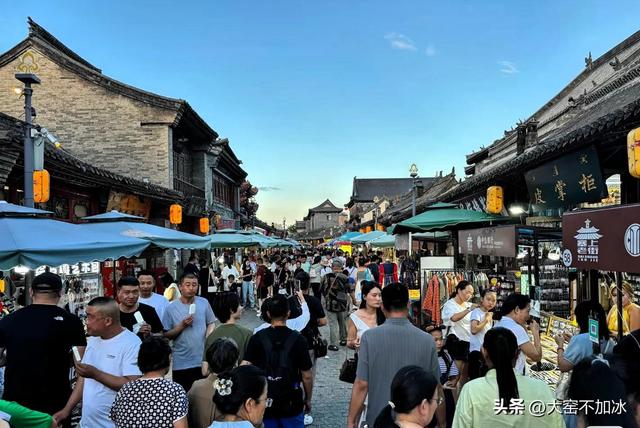 从“乳都”到“网红城”：呼和浩特5年旅游收入增长147%