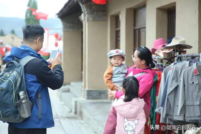 人民日报 | 宕昌:“红”“绿”交融,“双节”生“金”