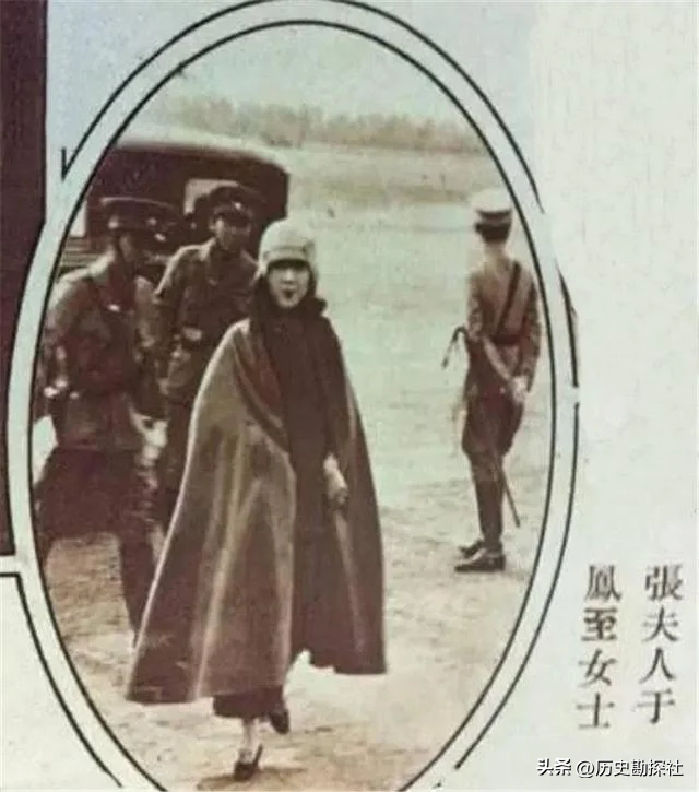 91岁于凤至美国豪宅留影，满头白发面容消瘦，苦等张学良50多年