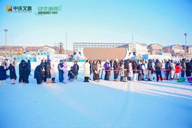 冰雪城堡C位出道！长春粉雪嘉年华开园~解锁冬日浪漫新玩法