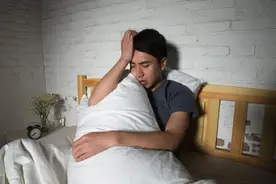 经常醒得早，要警惕1种病！！！图片