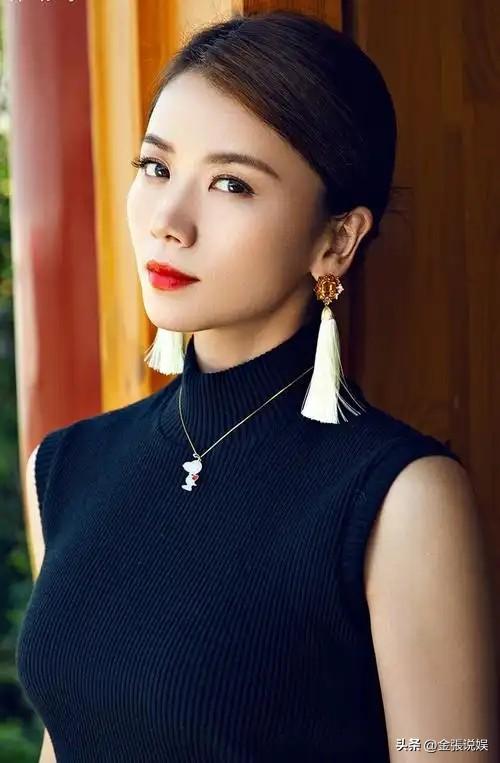 陈思诚爱惨了她，王凯迷恋着她，41岁成单亲妈妈的她活成了大赢家