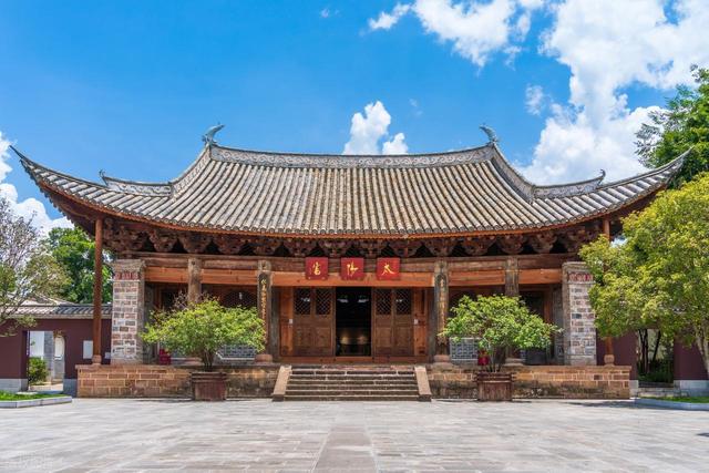 到云南游玩，去过这9个绝美古寺再离开吧！人气都超旺，祈福灵验