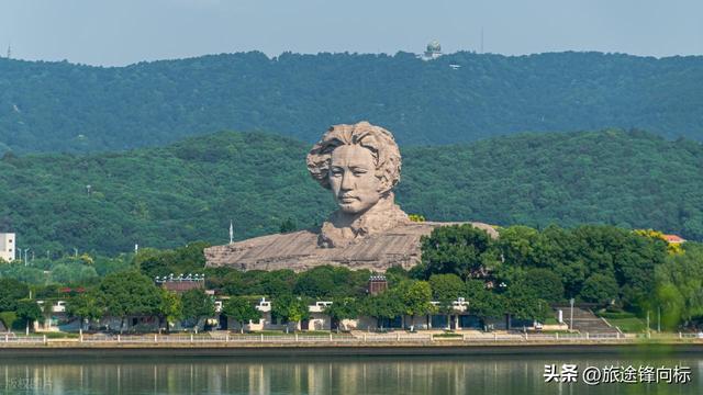 总想找个地方卸下疲惫？4 地私藏玩法，雪山、古村，治愈感爆棚