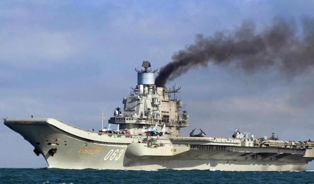 航程1.4万公里！俄“海鸟”导弹亮相，北约专家：能拦截