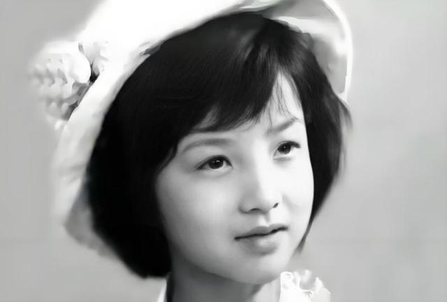 吃里扒外！定居美国13年，回国捞金惨遭“驱逐”，52岁活成了笑话