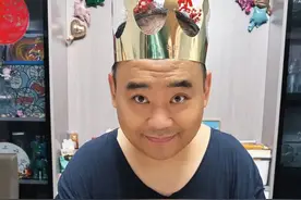 德云社侯震发文，乘坐高铁再出发，演出忙碌过生日都挺紧张图片
