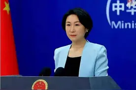 日本游客在圆明园拍照，中国网红拒绝让位置，外交部回应很直接图片