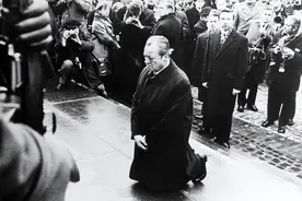 “华沙之跪”——知耻而后勇图片